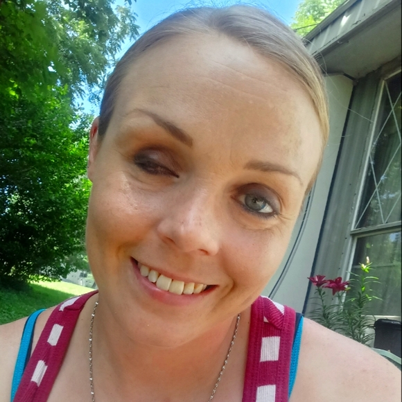 Meet your Posher, Rhonda Thomlinson - Picture 3 of 5